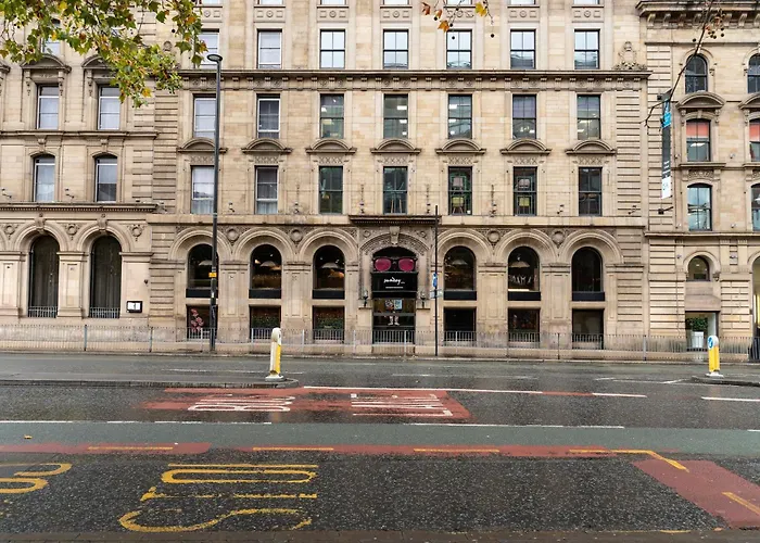 Manchester Portland By Sunday